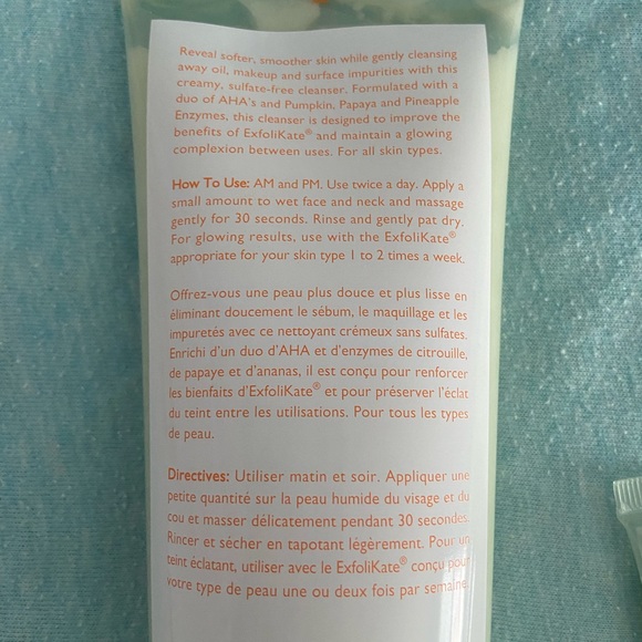 Kate Somerville Daily Foaming Wash - Picture 7 of 16